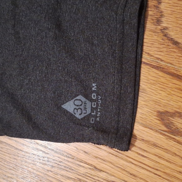 Volcom Anti-UV 30 UPF Basic Black T-Shirt M - Picture 3 of 7